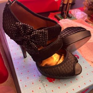 Poetic License Mistletoe Shoes